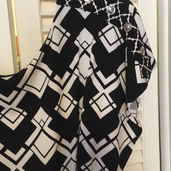 Geometric tunic - Picture 2 of 3